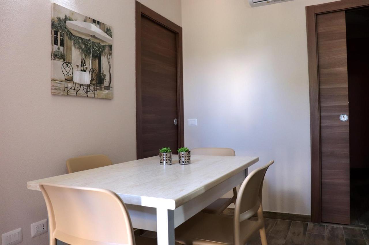 13 Garden Rooms Όλμπια Εξωτερικό φωτογραφία