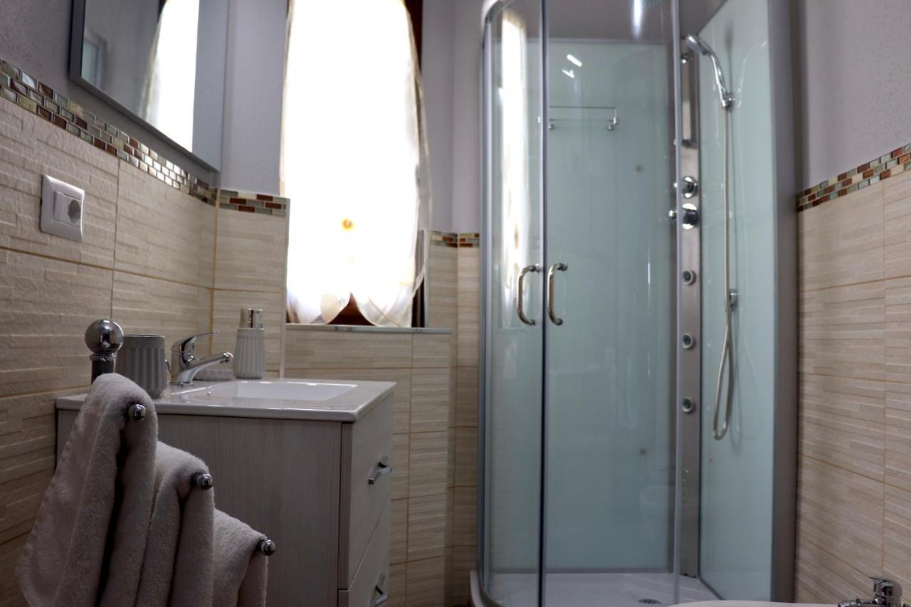 13 Garden Rooms Όλμπια Εξωτερικό φωτογραφία